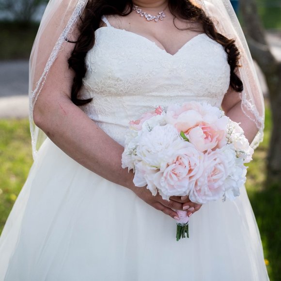 Davids Bridal White Wedding Dress 22w - Picture 4 of 6